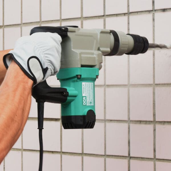 AZC04-30 - DCA 960W 3.4J Electric SDS-plus Rotary Hammer.2