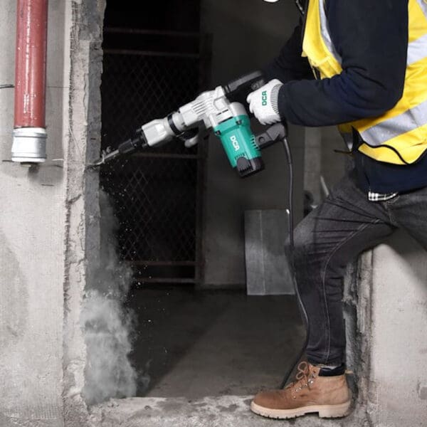 DCA 1400W 16.8J Demolition Hammer Breaker